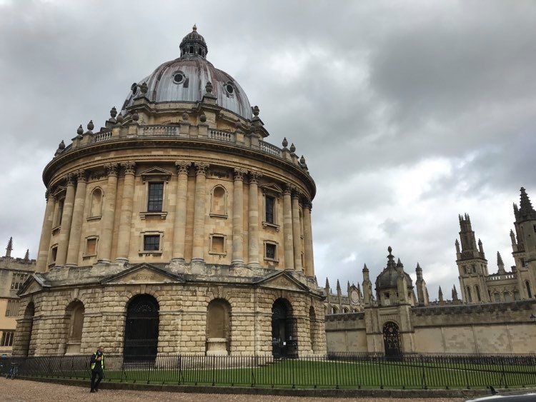 Známa knižnica Radcliffe Camera